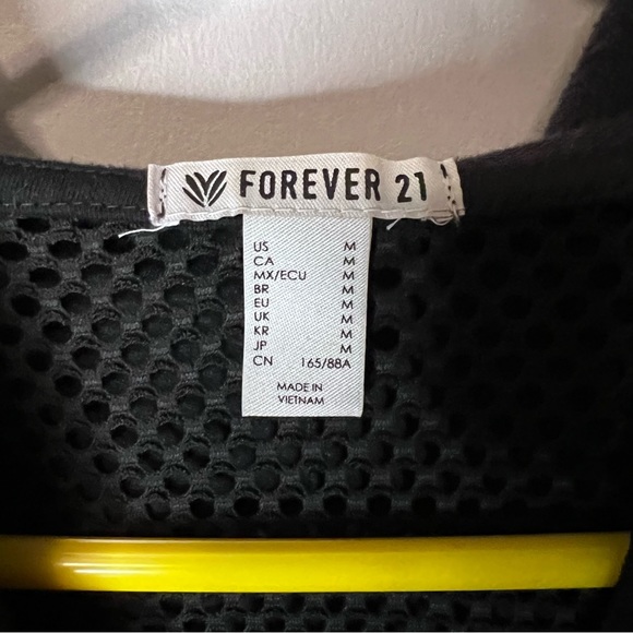 Forever 21 work out sweatshirt - Picture 8 of 8